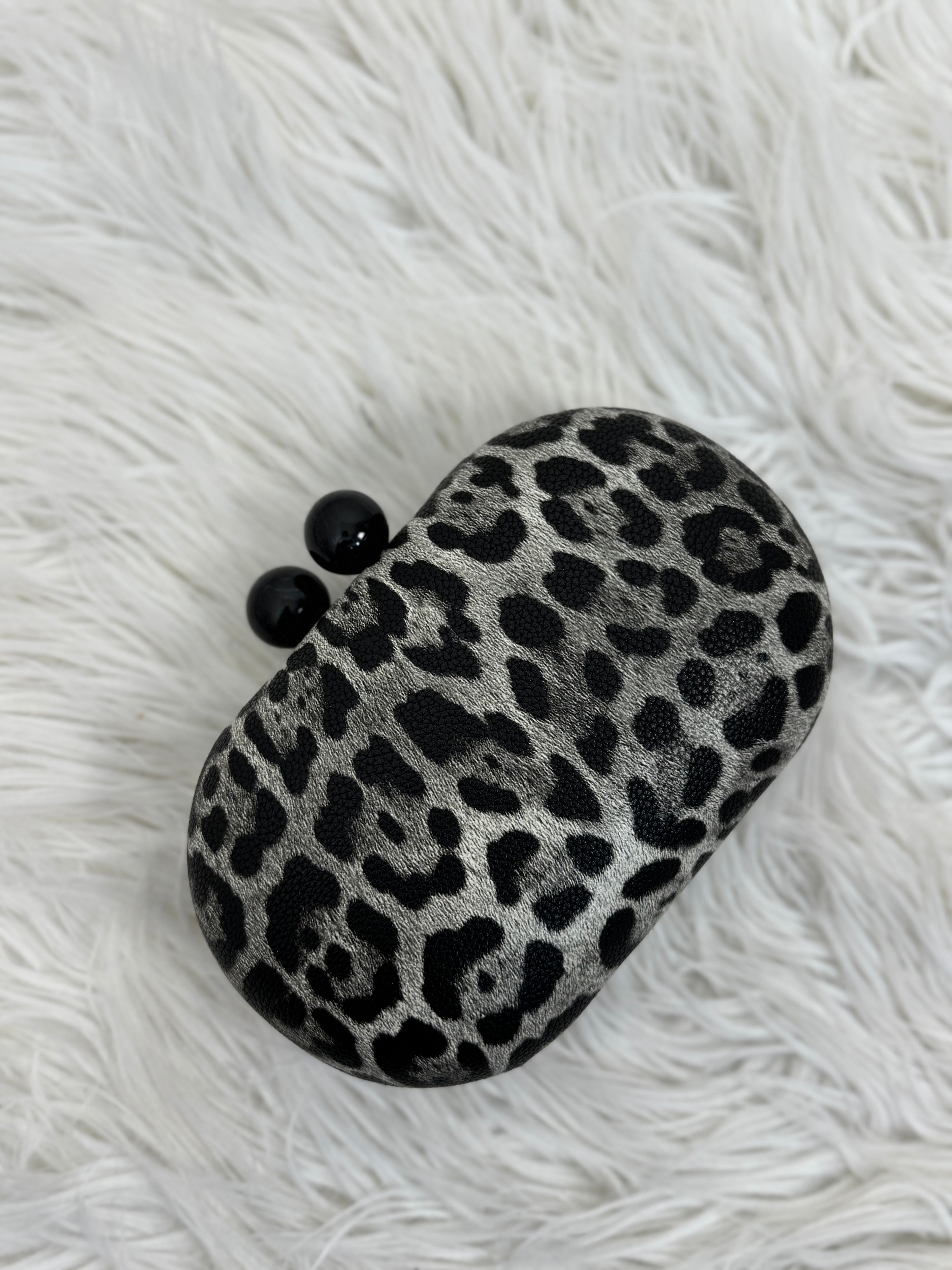 CLUTCH LEOPARDATA